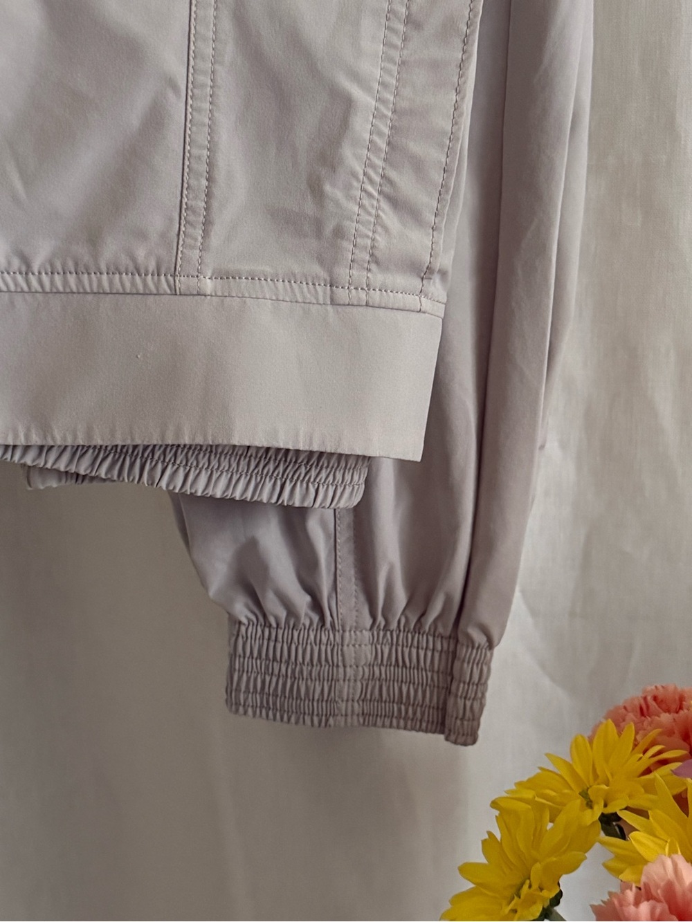 Athleta Chelsea Trekkie North Utility Cargo Jogger Pants 6 Sand Beige Travel